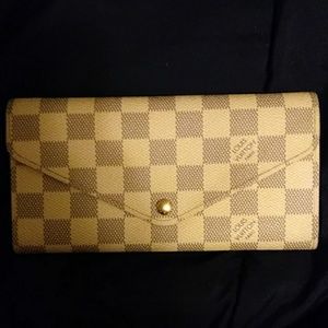 Louis Vuitton Josephine Wallet w/coin case